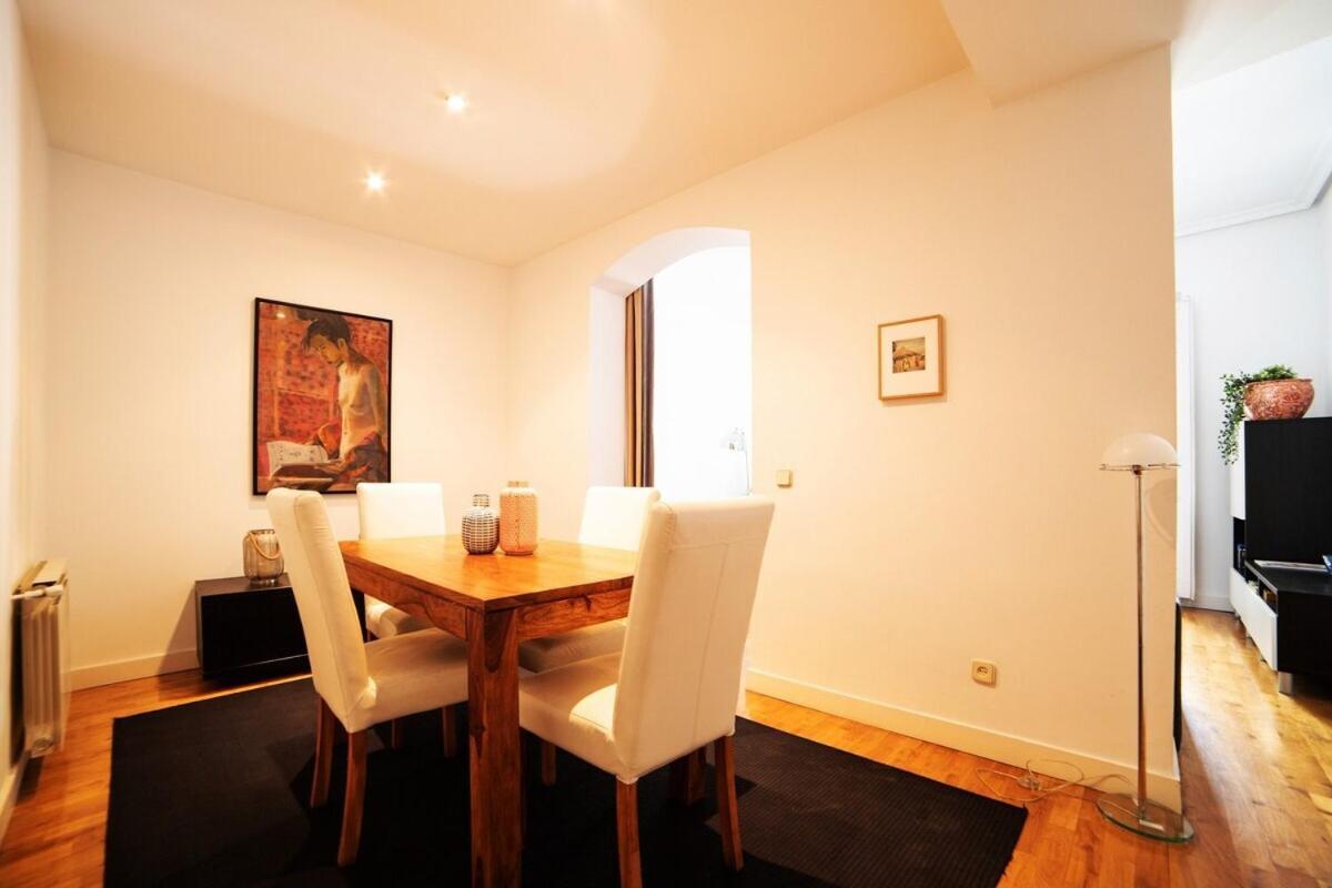 מדריד Bright Apartment In Historical City Center מראה חיצוני תמונה