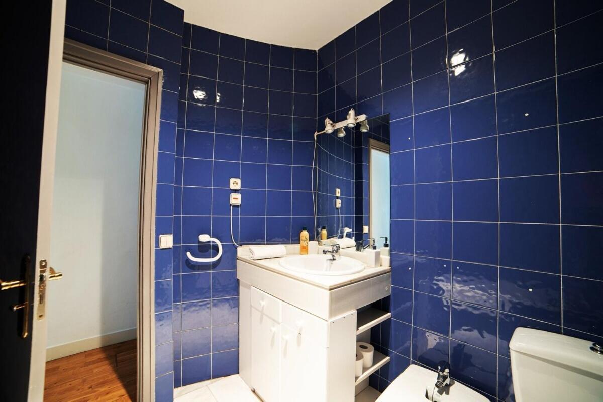 מדריד Bright Apartment In Historical City Center מראה חיצוני תמונה