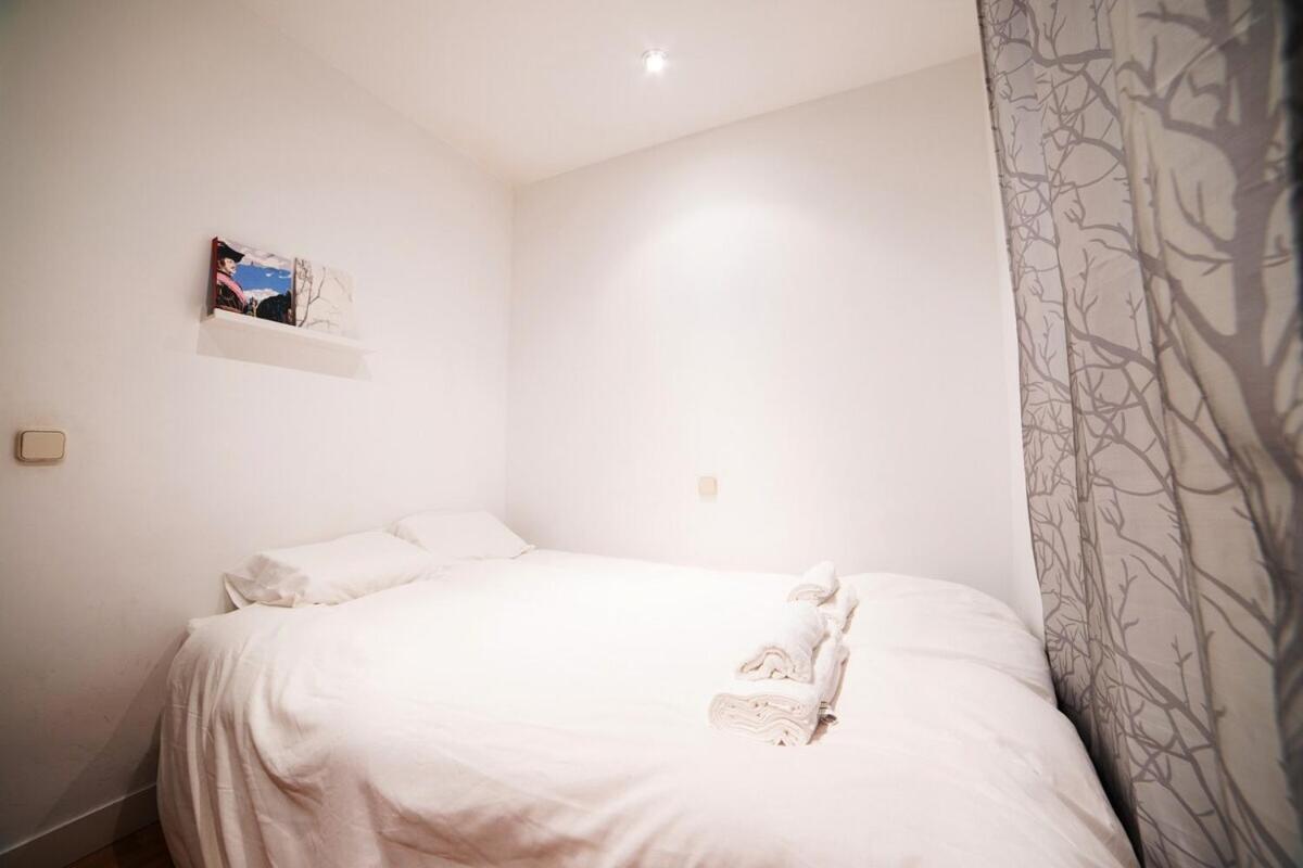מדריד Bright Apartment In Historical City Center מראה חיצוני תמונה