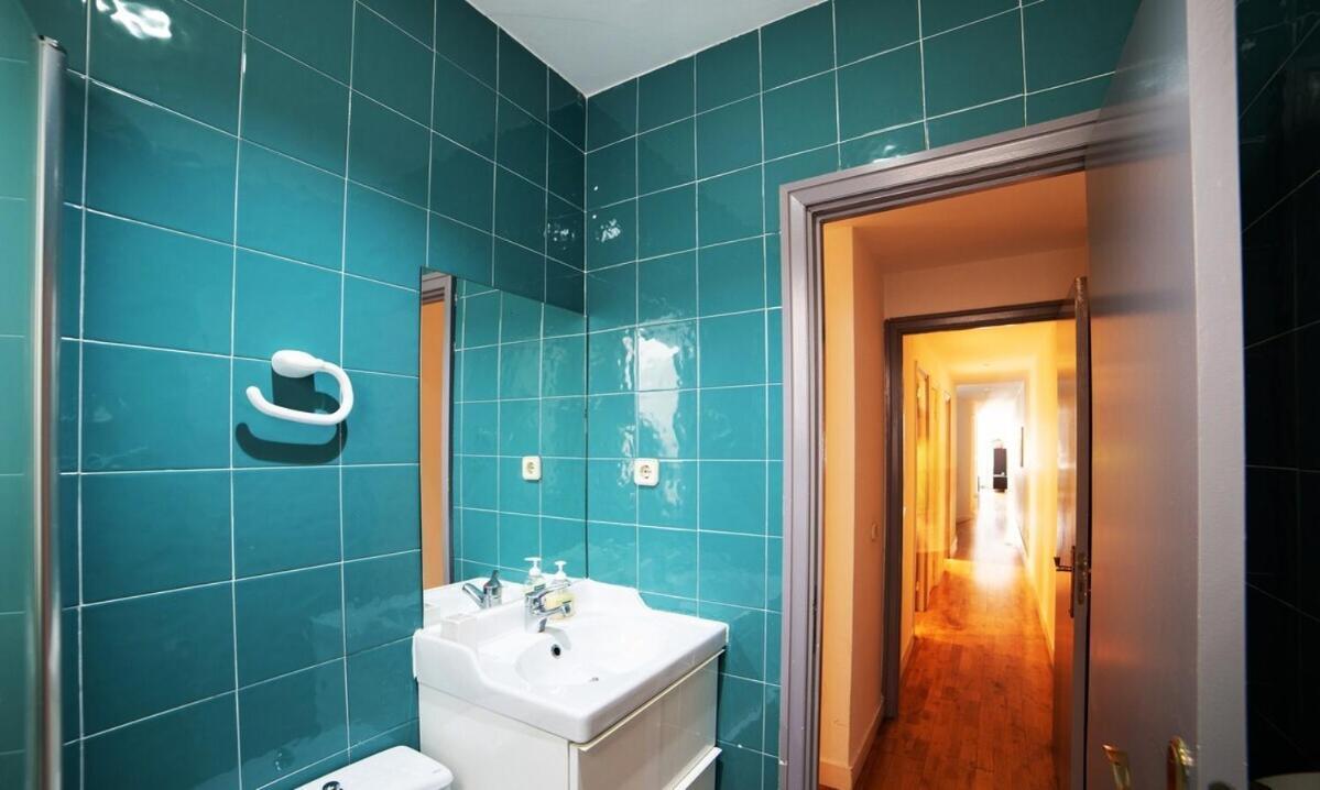 מדריד Bright Apartment In Historical City Center מראה חיצוני תמונה