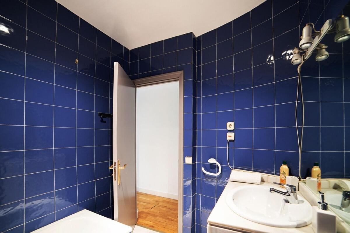 מדריד Bright Apartment In Historical City Center מראה חיצוני תמונה
